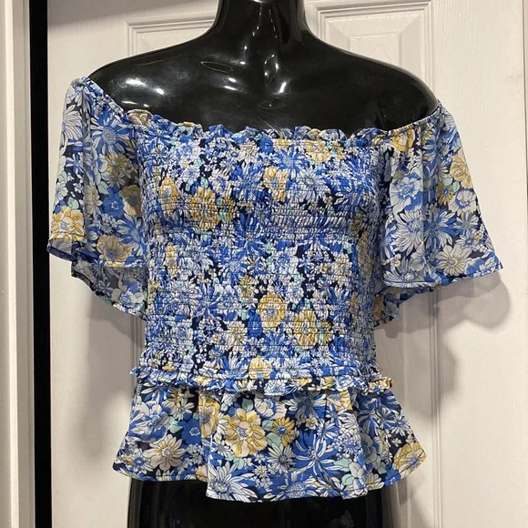 NWOT - ASTR THE LABEL January Floral-Print Flutter Sleeve Crop Top - Sz L - Picture 2 of 16
